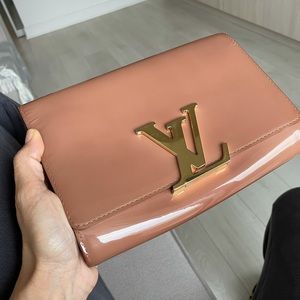 Louis Vuitton clutch. Authentic.